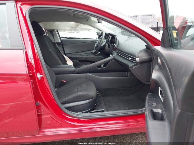 44582350 :رقم المزاد ، KMHLM4AG4NU312239 vin ، 2022 Hyundai Elantra Sel مزاد بيع