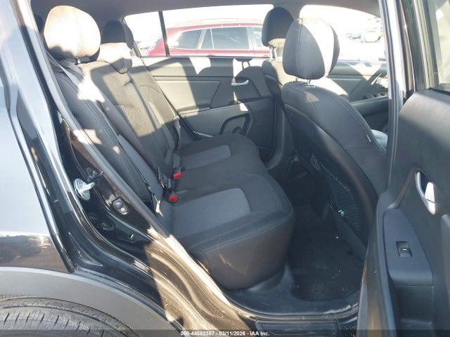 Продажа на аукционе авто 2016 Kia Sportage Lx, vin: KNDPB3AC1G7808202, номер лота: 44582387
