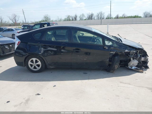 Toyota Prius Two 2015 JTDKN3DU5F1933095 Image 13