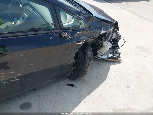 Toyota Prius Two 2015 JTDKN3DU5F1933095 Image 6
