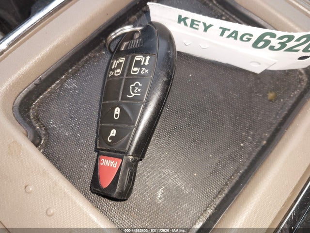 2013 Chrysler Town & Country Touring მანქანა იყიდება აუქციონზე, vin: 2C4RC1BG4DR810564, აუქციონის ნომერი: 44582403