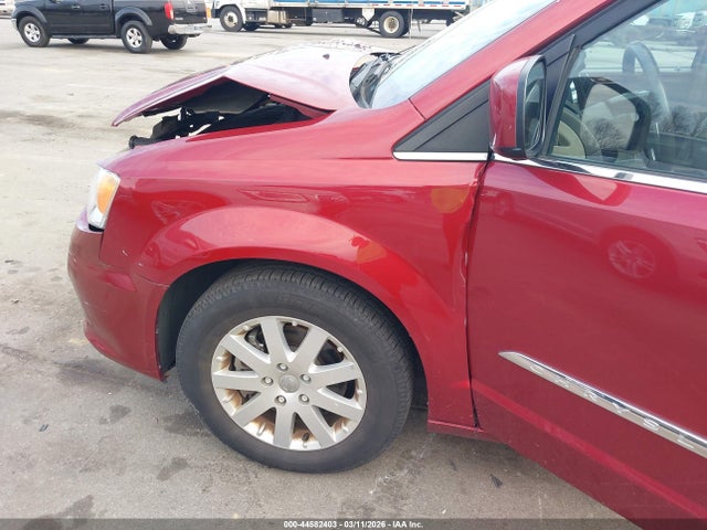 2013 Chrysler Town & Country Touring მანქანა იყიდება აუქციონზე, vin: 2C4RC1BG4DR810564, აუქციონის ნომერი: 44582403
