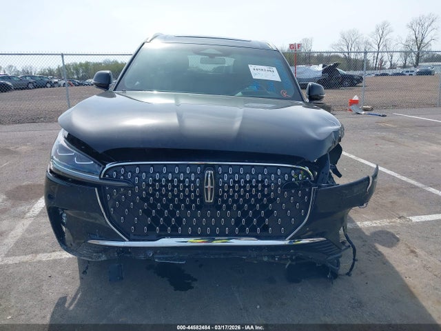 Lincoln Aviator Reserve 2025 5LM5J7XC7SGL20401 Image 11