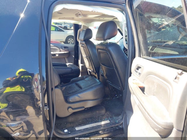 Продаж на аукціоні авто 2010 Cadillac Escalade Esv Premium, vin: 1GYUKJEF4AR105260, номер лоту: 44582559