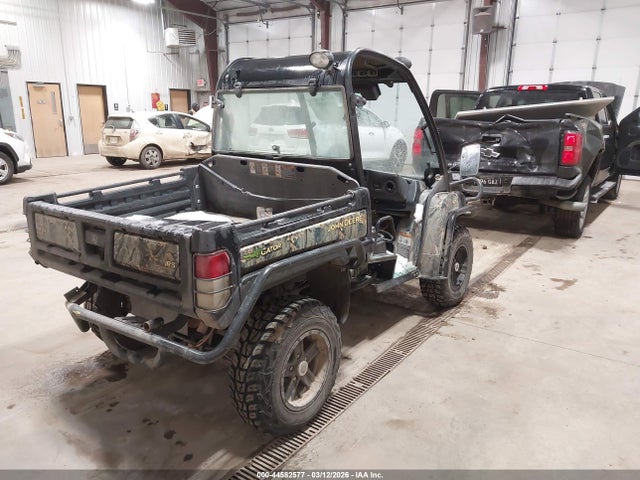 44582577 :رقم المزاد ، 1M0825GEPCM040751 vin ، 2013 John Deere 821i Gator مزاد بيع