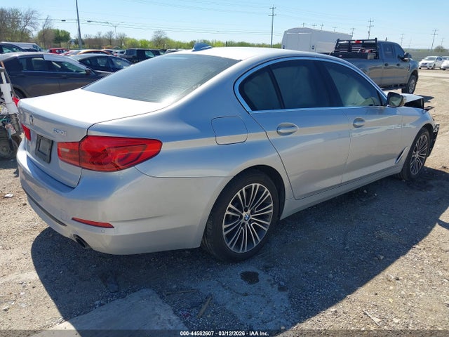 2019 BMW 530I WBAJA5C59KBX46733 Photo 3