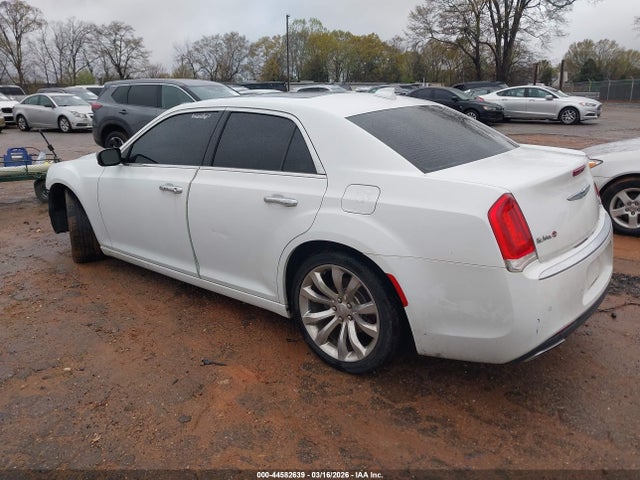 2017 CHRYSLER 300C 2C3CCAEG1HH579656 Photo 2