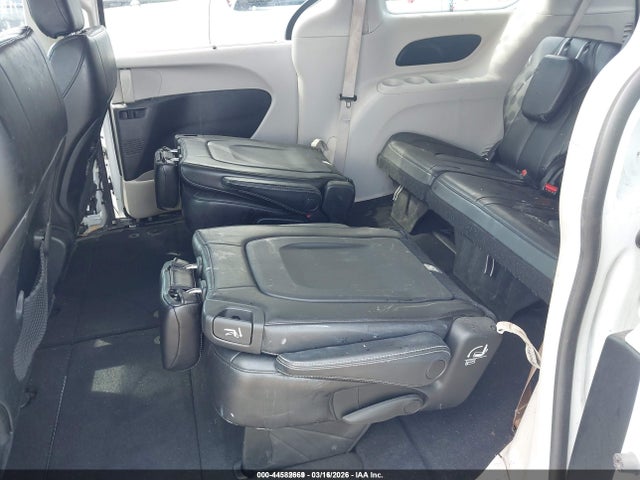 2021 Chrysler Voyager Lxi მანქანა იყიდება აუქციონზე, vin: 2C4RC1DG9MR512816, აუქციონის ნომერი: 44582669