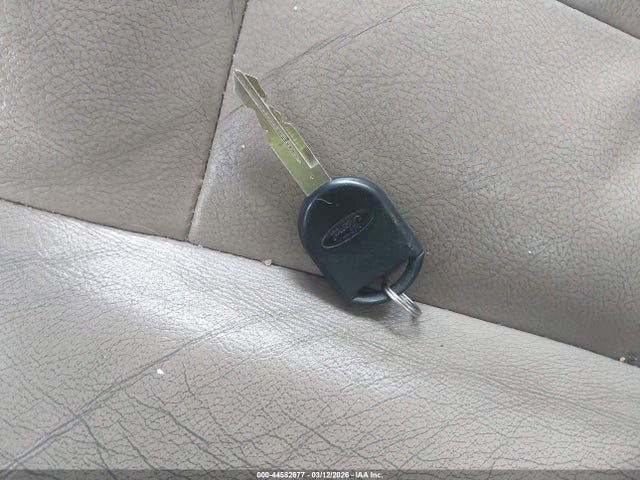 2005 MERCURY GRAND MARQUIS 2MEFM75W15X647907 Photo 10
