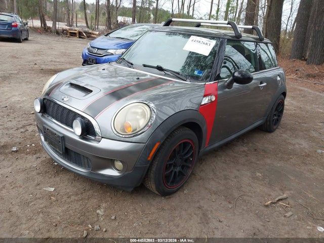 2010 MINI COOPER S WMWMF7C57ATZ69310 Photo 1