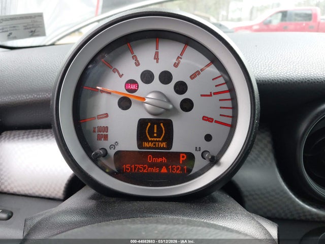 2010 MINI COOPER S WMWMF7C57ATZ69310 Photo 6