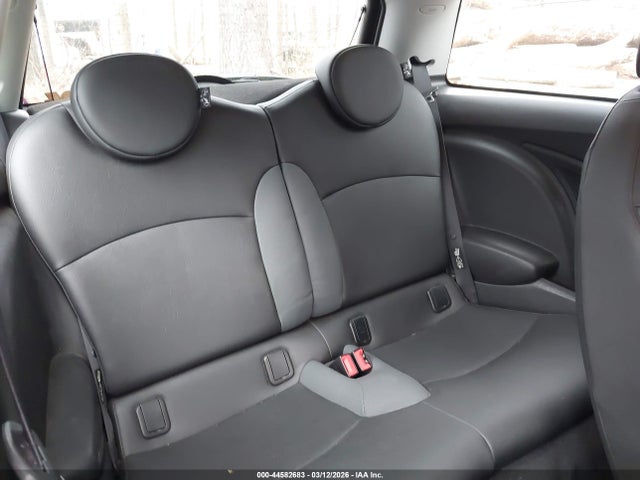 2010 MINI COOPER S WMWMF7C57ATZ69310 Photo 7