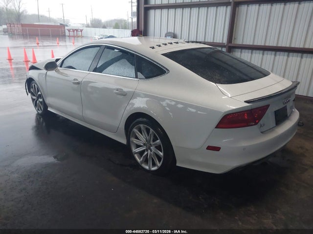 2014 AUDI A7 WAU2GAFC9EN038135 Photo 2