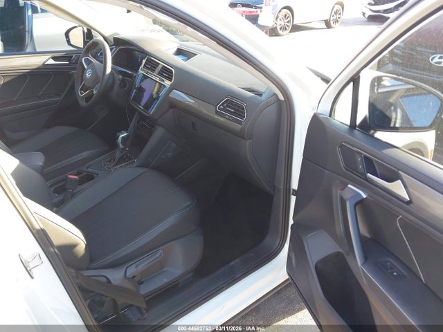 Продажа на аукционе авто 2024 Volkswagen Tiguan 2.0t Se/2.0t Wolfsburg Edition, vin: 3VVNB7AX2RM157903, номер лота: 44582753