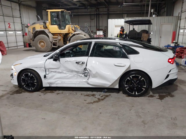 2022 Kia K5 Gt-line მანქანა იყიდება აუქციონზე, vin: 5XXG64J22NG135801, აუქციონის ნომერი: 44582803