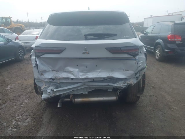 44582823 :رقم المزاد ، JA4J4VA84SZ014616 vin ، 2025 Mitsubishi Outlander Se 2.5 S-awc مزاد بيع