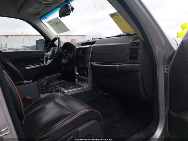 44582839 :رقم المزاد ، 1J4PN5GK5BW558618 vin ، 2011 Jeep Liberty Limited Edition مزاد بيع