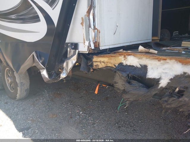 Forest River Sabre 2022 5ZT3SR2B1N6111296 Image 12