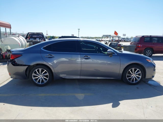 2016 Lexus Es 300h მანქანა იყიდება აუქციონზე, vin: JTHBW1GG2G2115535, აუქციონის ნომერი: 44582847