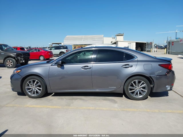 2016 Lexus Es 300h მანქანა იყიდება აუქციონზე, vin: JTHBW1GG2G2115535, აუქციონის ნომერი: 44582847