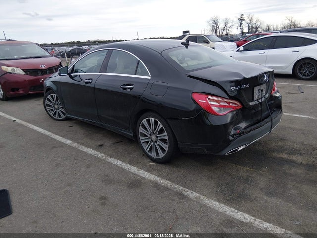 2017 MERCEDES-BENZ CLA 250 WDDSJ4EB6HN486938 Photo 2
