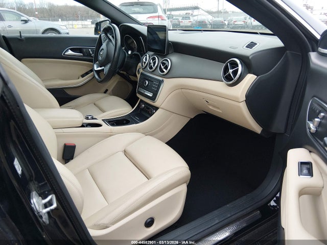 2017 MERCEDES-BENZ CLA 250 WDDSJ4EB6HN486938 Photo 4
