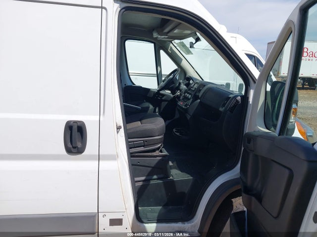 44582910 :رقم المزاد ، 3C6TRVBGXGE110511 vin ، 2016 Ram Promaster 1500 مزاد بيع