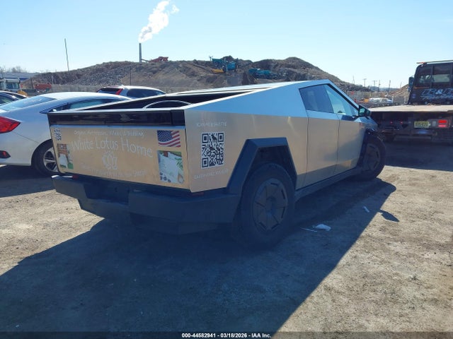 44582941 :رقم المزاد ، 7G2CEHED0RA031055 vin ، 2024 Tesla Cybertruck All-wheel Drive مزاد بيع