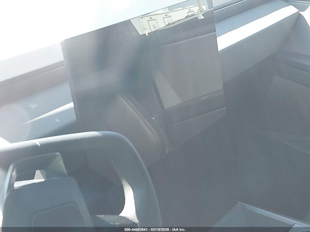 44582941 :رقم المزاد ، 7G2CEHED0RA031055 vin ، 2024 Tesla Cybertruck All-wheel Drive مزاد بيع