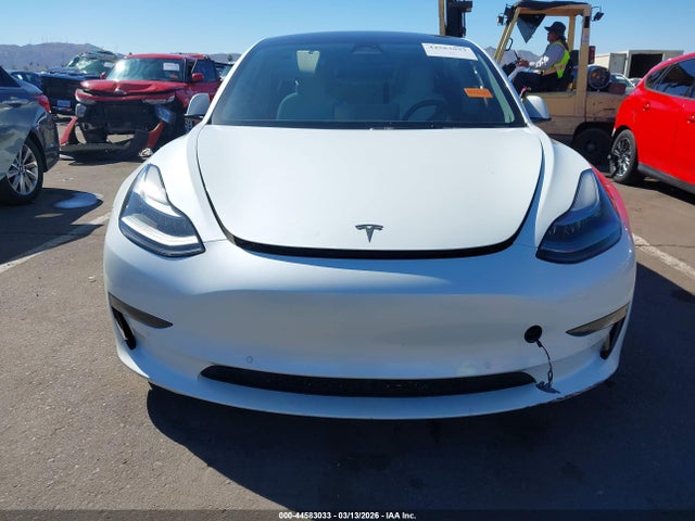 2022 Tesla Model 3 Long Range Dual Motor All-wheel Drive მანქანა იყიდება აუქციონზე, vin: 5YJ3E1EB7NF178673, აუქციონის ნომერი: 44583033