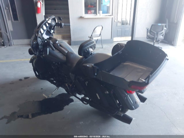 2022 HARLEY-DAVIDSON FLHTK 1HD1KEF14NB648172 Photo 2