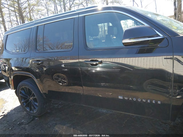 44583050 :رقم المزاد ، 1C4SJVBT9NS104248 vin ، 2022 Jeep Wagoneer Series Ii 4x4 مزاد بيع