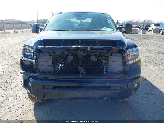 2018 Toyota Tundra Platinum 5.7l V8 მანქანა იყიდება აუქციონზე, vin: 5TFAY5F10JX719686, აუქციონის ნომერი: 44583124