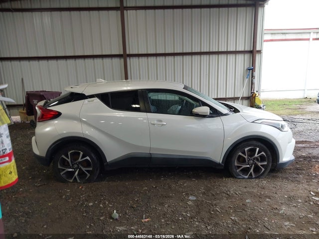 Toyota C-HR XLE 2018 NMTKHMBX8JR030668 Image 12