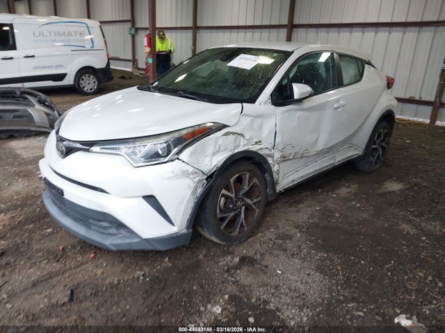 Toyota C-HR XLE 2018 NMTKHMBX8JR030668 Image 2