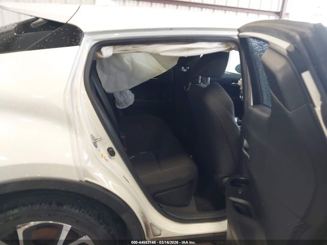 Toyota C-HR XLE 2018 NMTKHMBX8JR030668 Image 8
