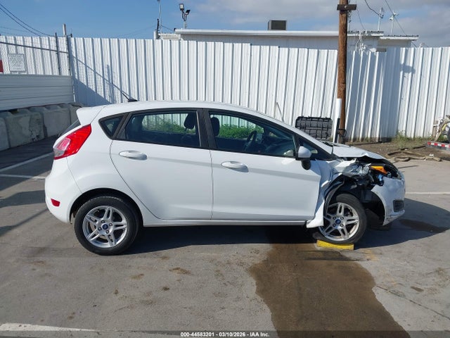 Ford FIESTA SE 2018 3FADP4EJ8JM127279 Image 13