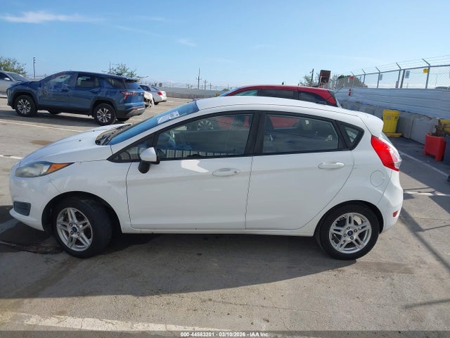 Ford FIESTA SE 2018 3FADP4EJ8JM127279 Image 14