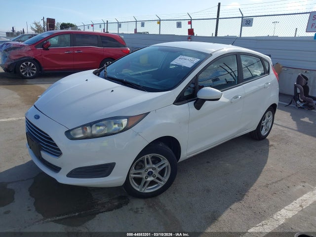 Ford FIESTA SE 2018 3FADP4EJ8JM127279 Image 2