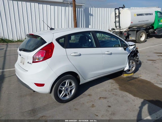 Ford FIESTA SE 2018 3FADP4EJ8JM127279 Image 4