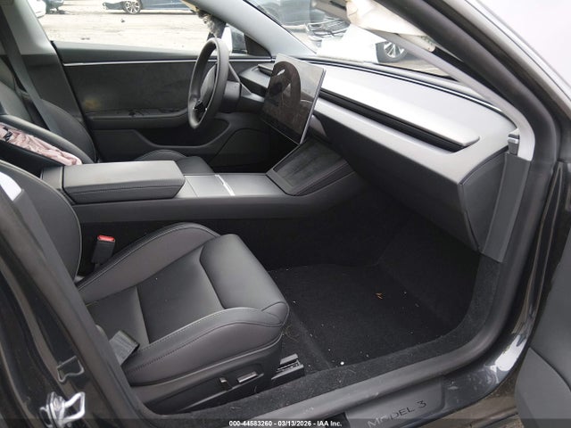 2025 TESLA MODEL 3 5YJ3E1ET0SF949592 Photo 4