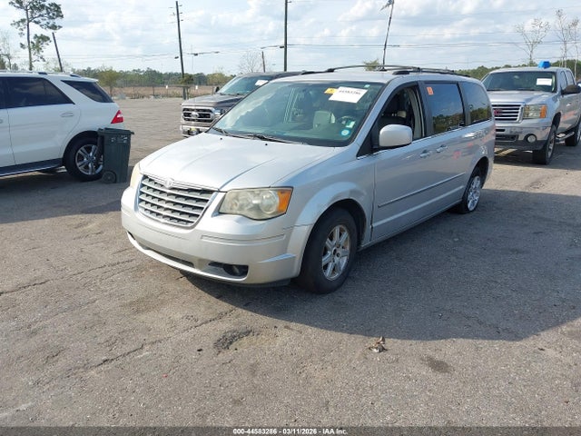 2010 CHRYSLER TOWN & COUNTRY 2A4RR8DX5AR366542 Photo 1