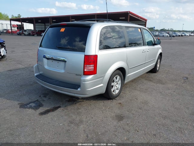 2010 CHRYSLER TOWN & COUNTRY 2A4RR8DX5AR366542 Photo 3