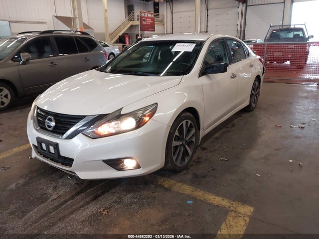 Nissan Altima 2.5 Sr 2017 1N4AL3AP9HC207334 Image 2