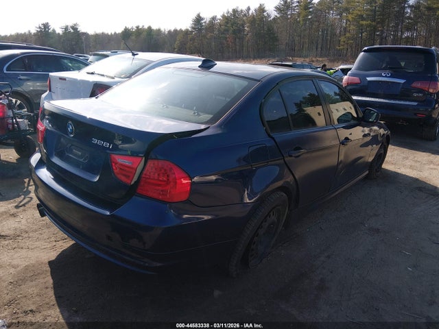 44583338 :رقم المزاد ، WBAPK7G56BNN77458 vin ، 2011 Bmw 328i Xdrive مزاد بيع