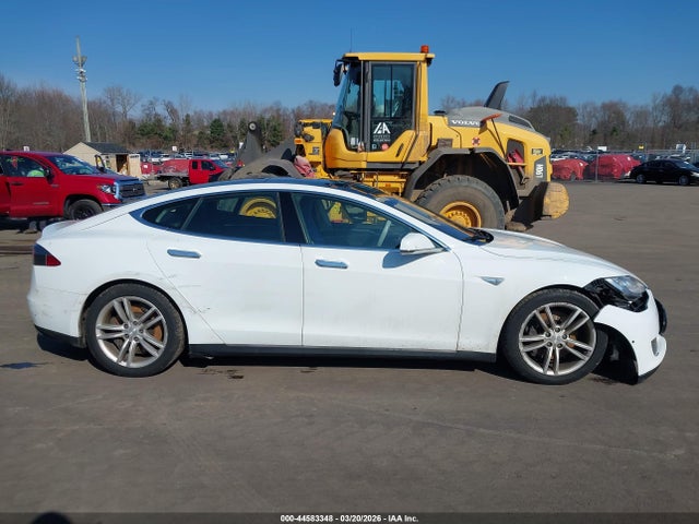 44583348 :رقم المزاد ، 5YJSA1S28FF090857 vin ، 2015 Tesla Model S 70d/85d/p85d مزاد بيع