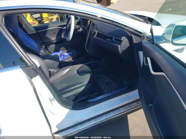44583348 :رقم المزاد ، 5YJSA1S28FF090857 vin ، 2015 Tesla Model S 70d/85d/p85d مزاد بيع