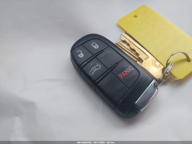 44583352 :رقم المزاد ، 2C3CDZAG2JH199426 vin ، 2018 Dodge Challenger Sxt Plus مزاد بيع