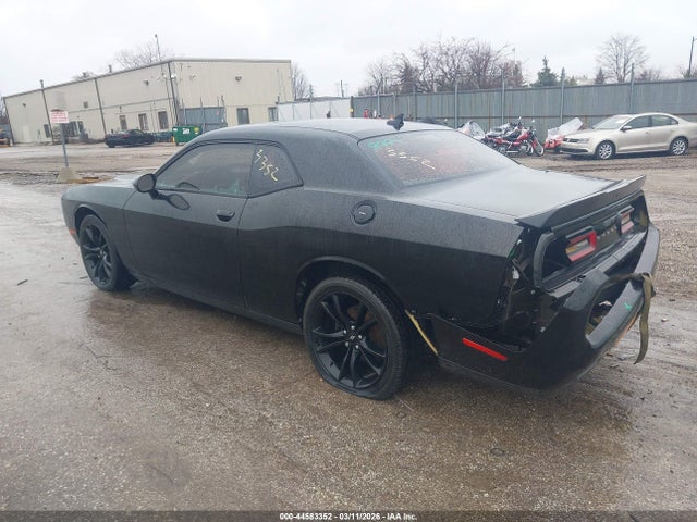 44583352 :رقم المزاد ، 2C3CDZAG2JH199426 vin ، 2018 Dodge Challenger Sxt Plus مزاد بيع