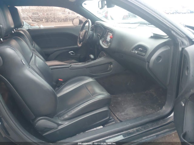 44583352 :رقم المزاد ، 2C3CDZAG2JH199426 vin ، 2018 Dodge Challenger Sxt Plus مزاد بيع